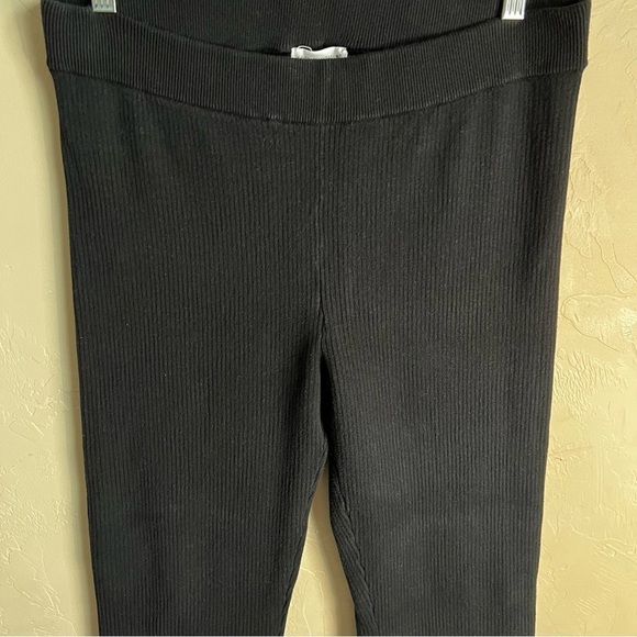Good American Black Ribbed Slim Flare Pull On Pants - Picture 3 of 7